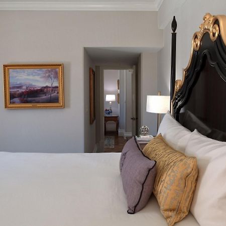 Hotel Viking Newport Luaran gambar